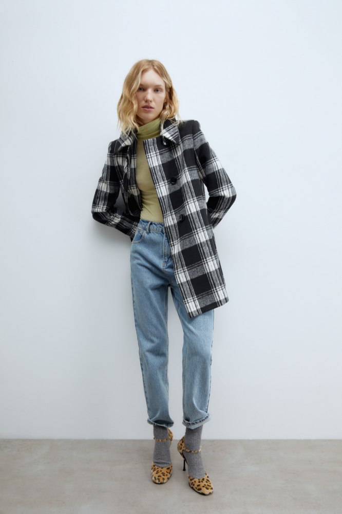 abrigo-cuadros-mujer-125kyk-1.jpg