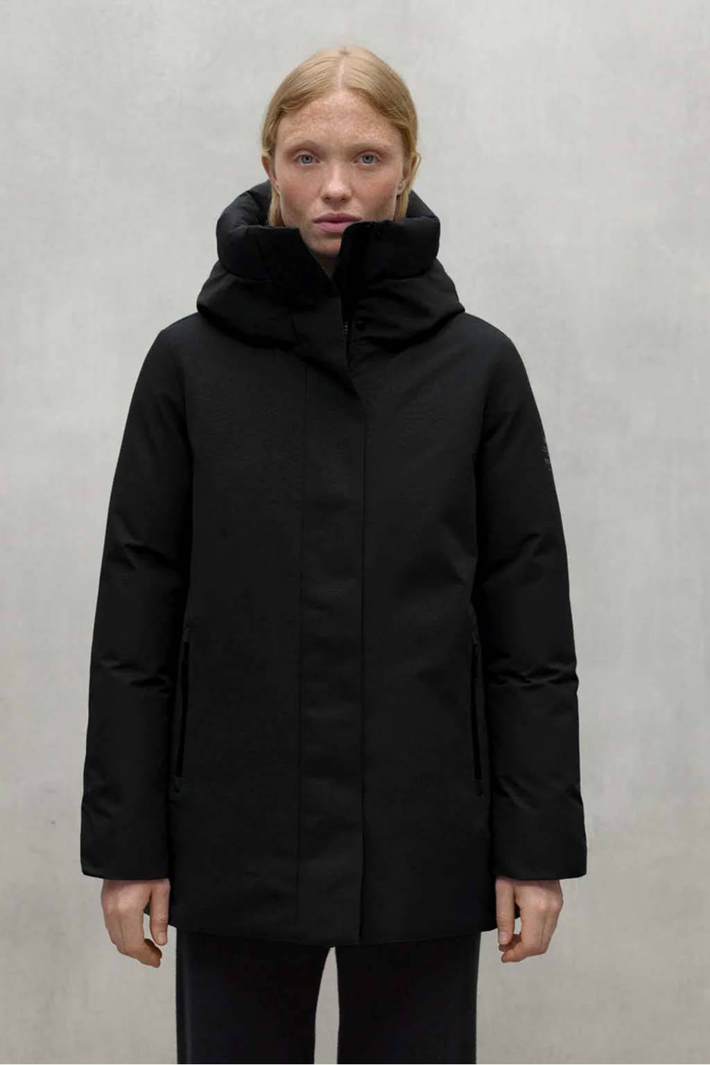 parka-negra-mujer-877xrg-1.jpg