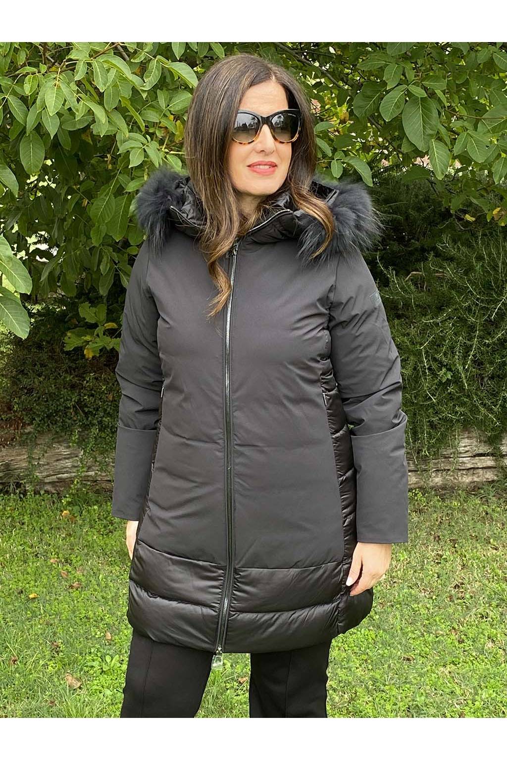 parka-negra-mujer-918lft-1.jpg